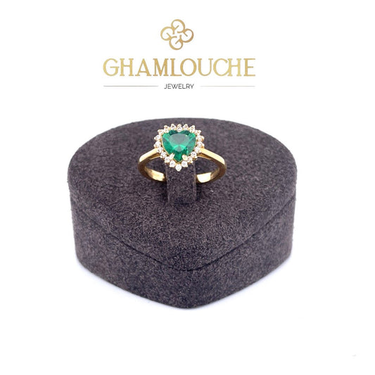 18K Gold Heart Ring with Stones
