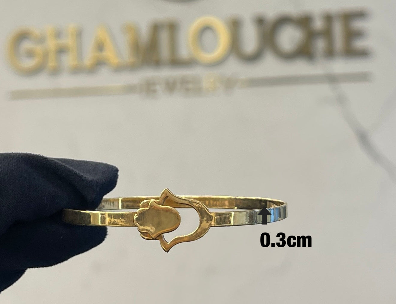 18K Gold Modern Bangle