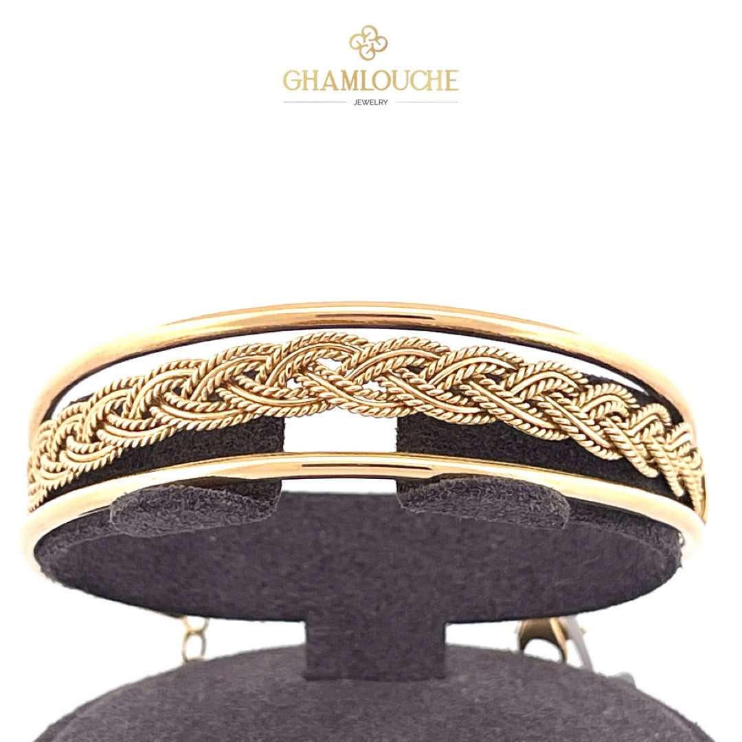 18K Gold Modern Bangle