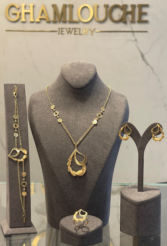 18K Gold Sculpted Teardrop Set