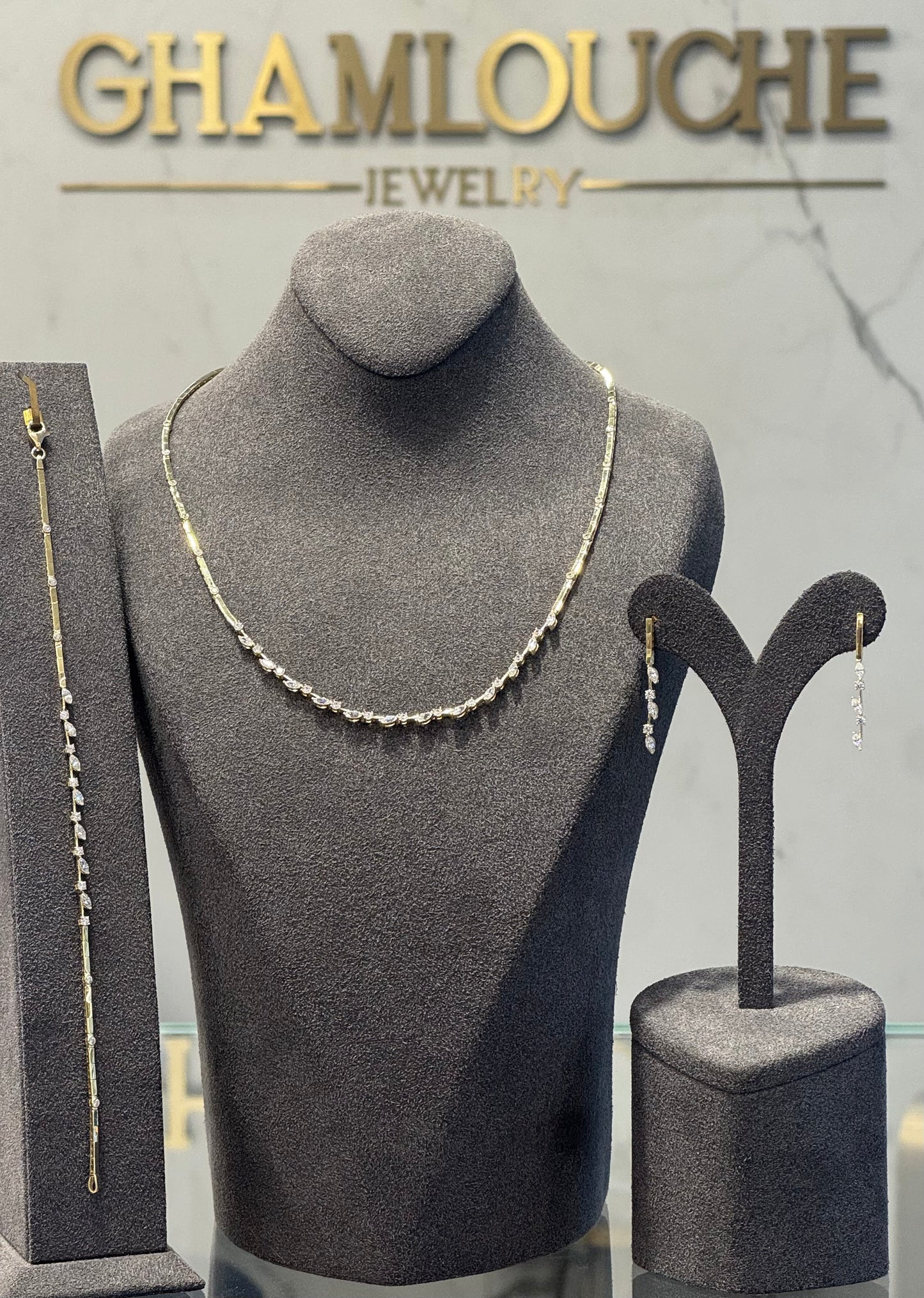18K Gold Simple Set with Stones