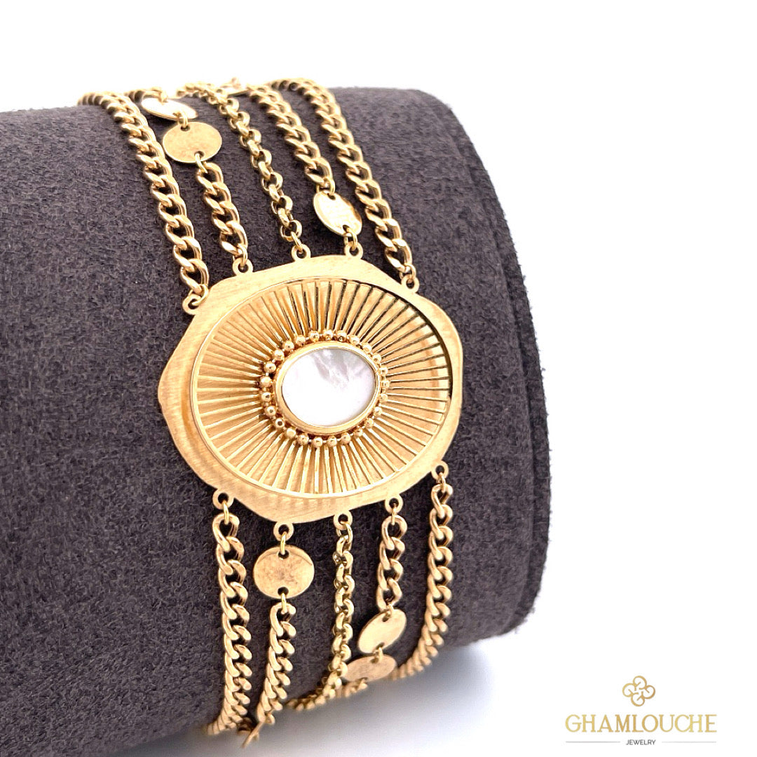 18K Gold Bracelet with a Stone