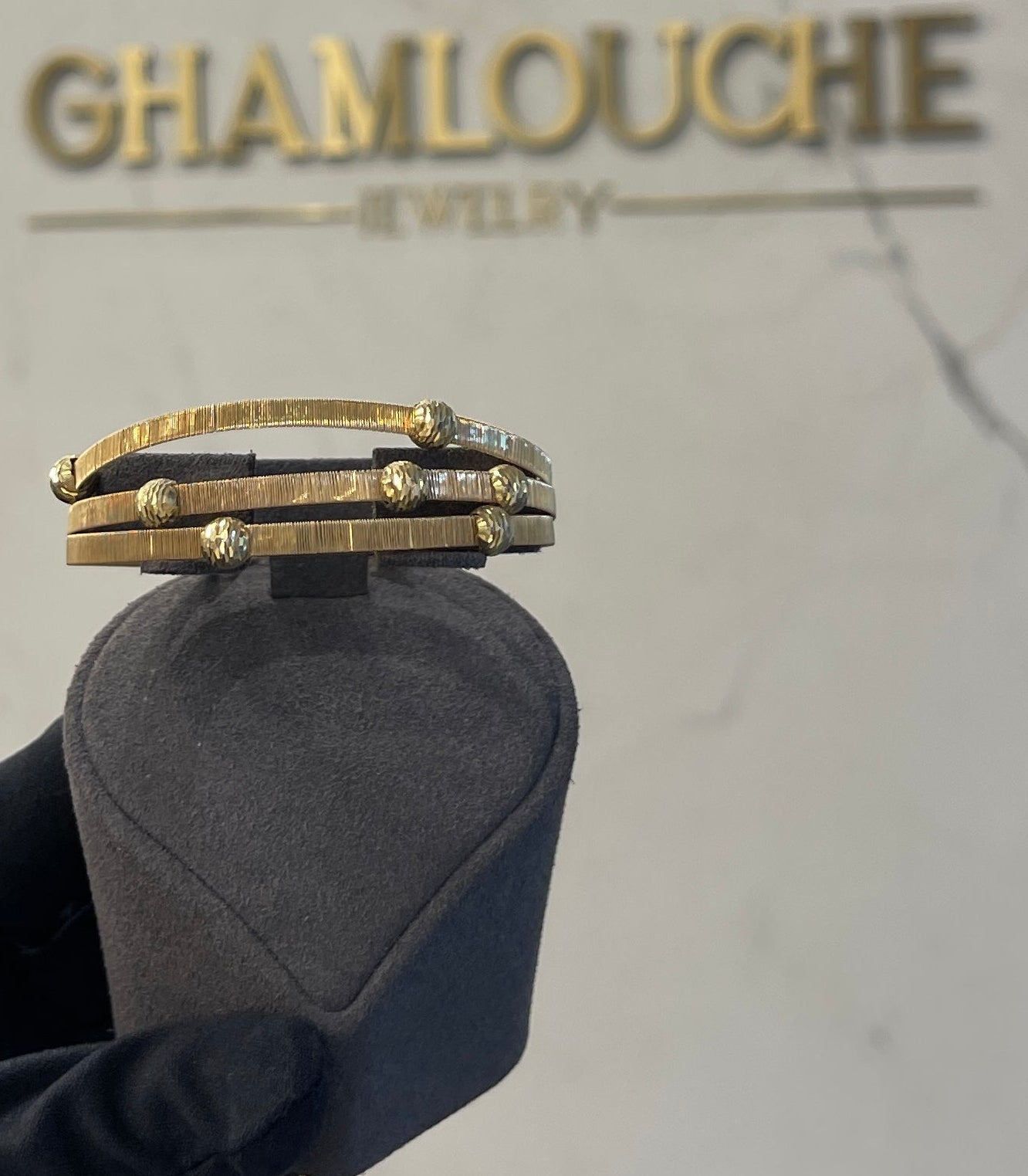 18K Italian Gold Modern Bangle