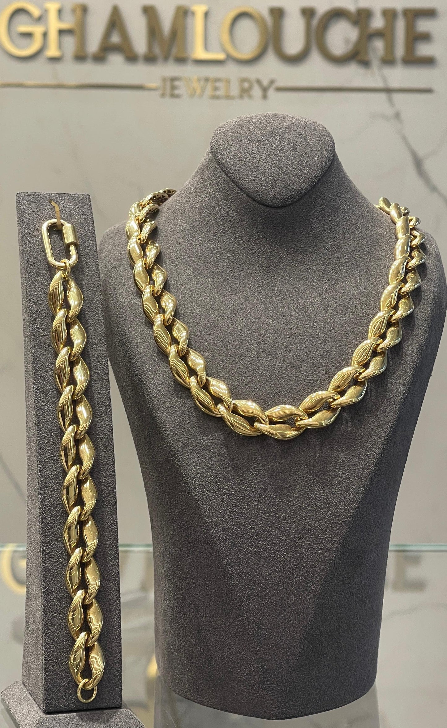 18K Gold Bold Twisted Chain Set