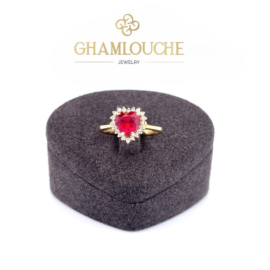 18K Gold Heart Ring with Stones