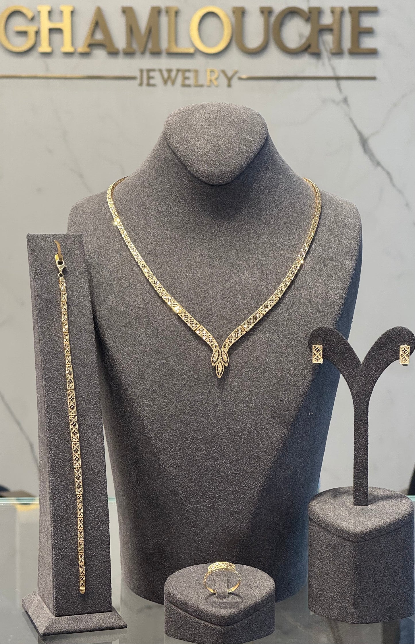 18K Gold Modern Set