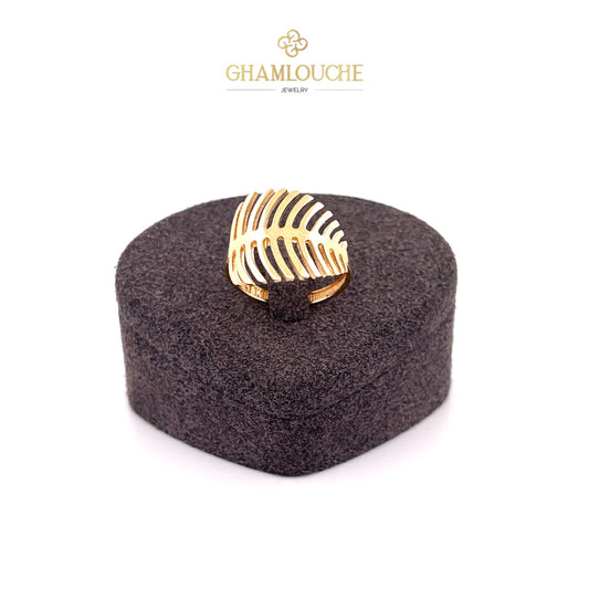 18K Gold Cutout Leaf Ring