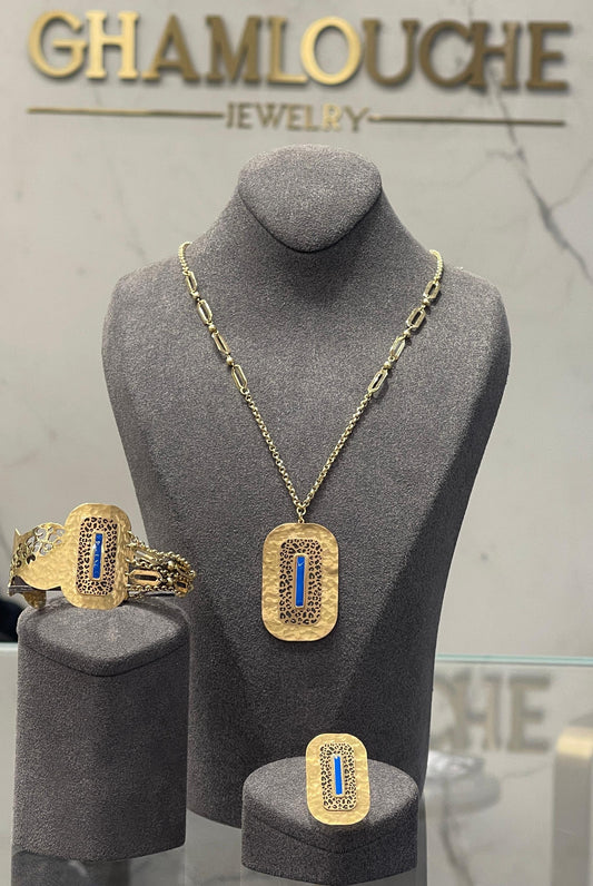 18K Gold Set with Enamel