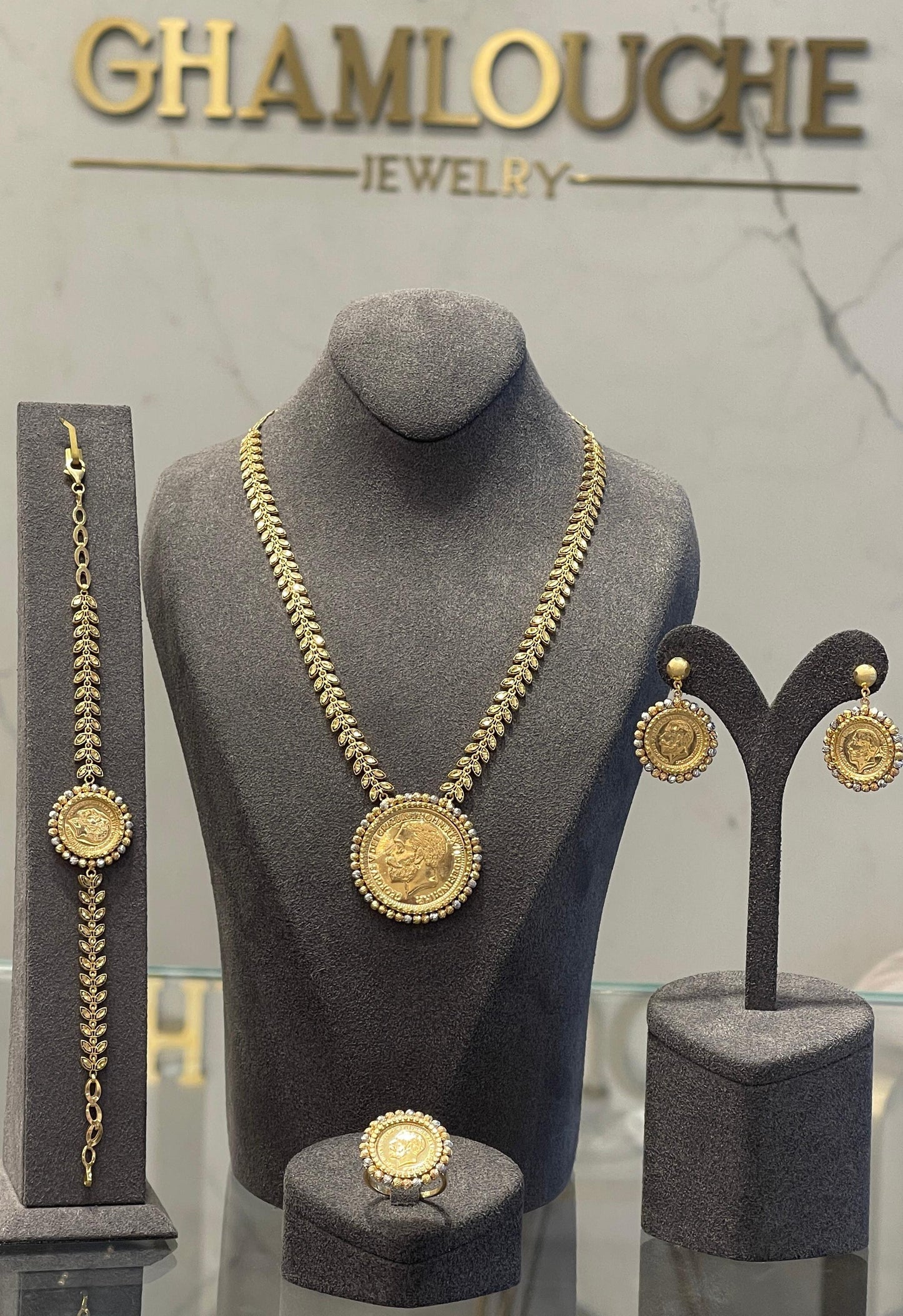 18K Gold Coin Motif Wheat Pattern Set