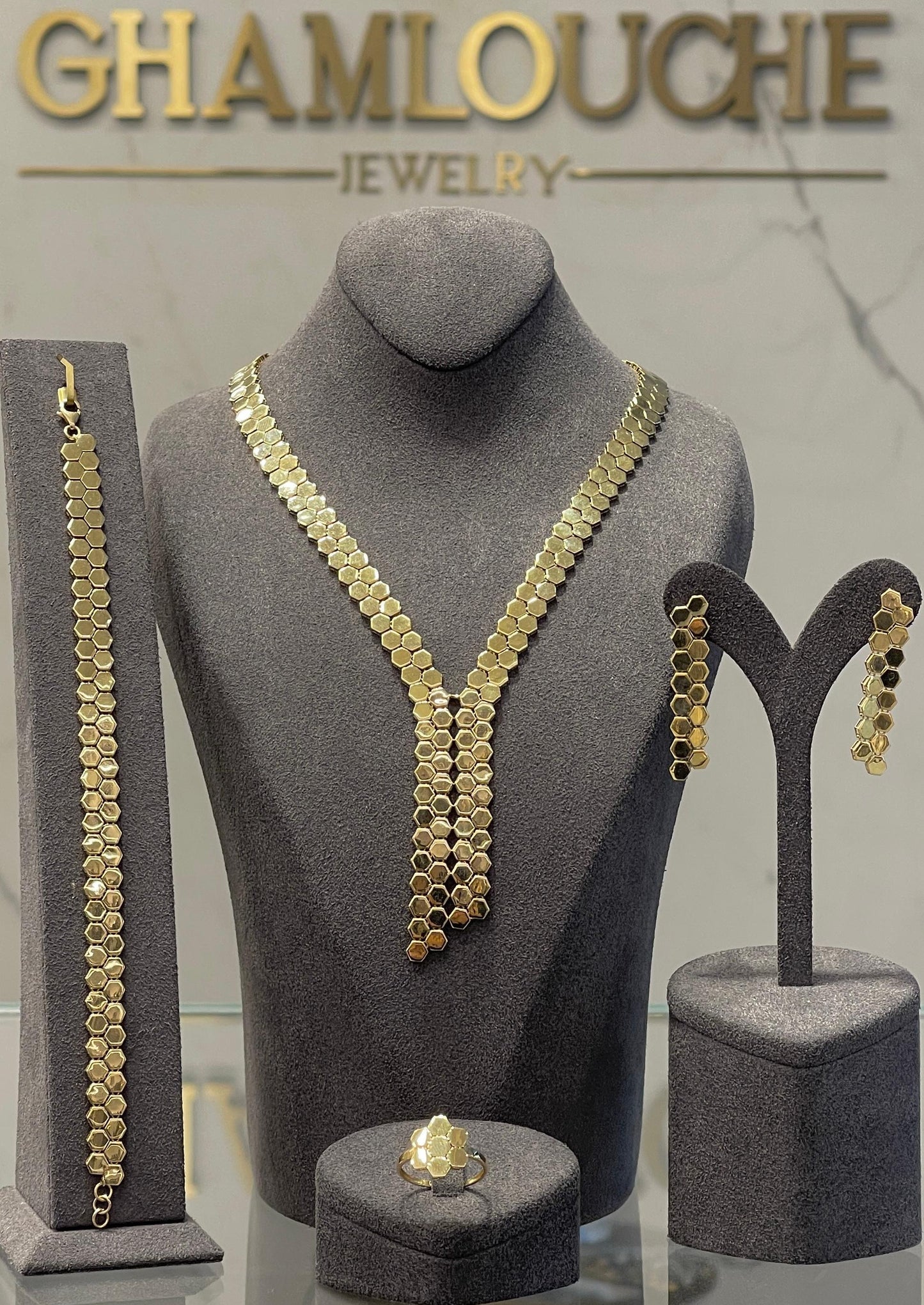 18K Gold Honeycomb Pattern Set