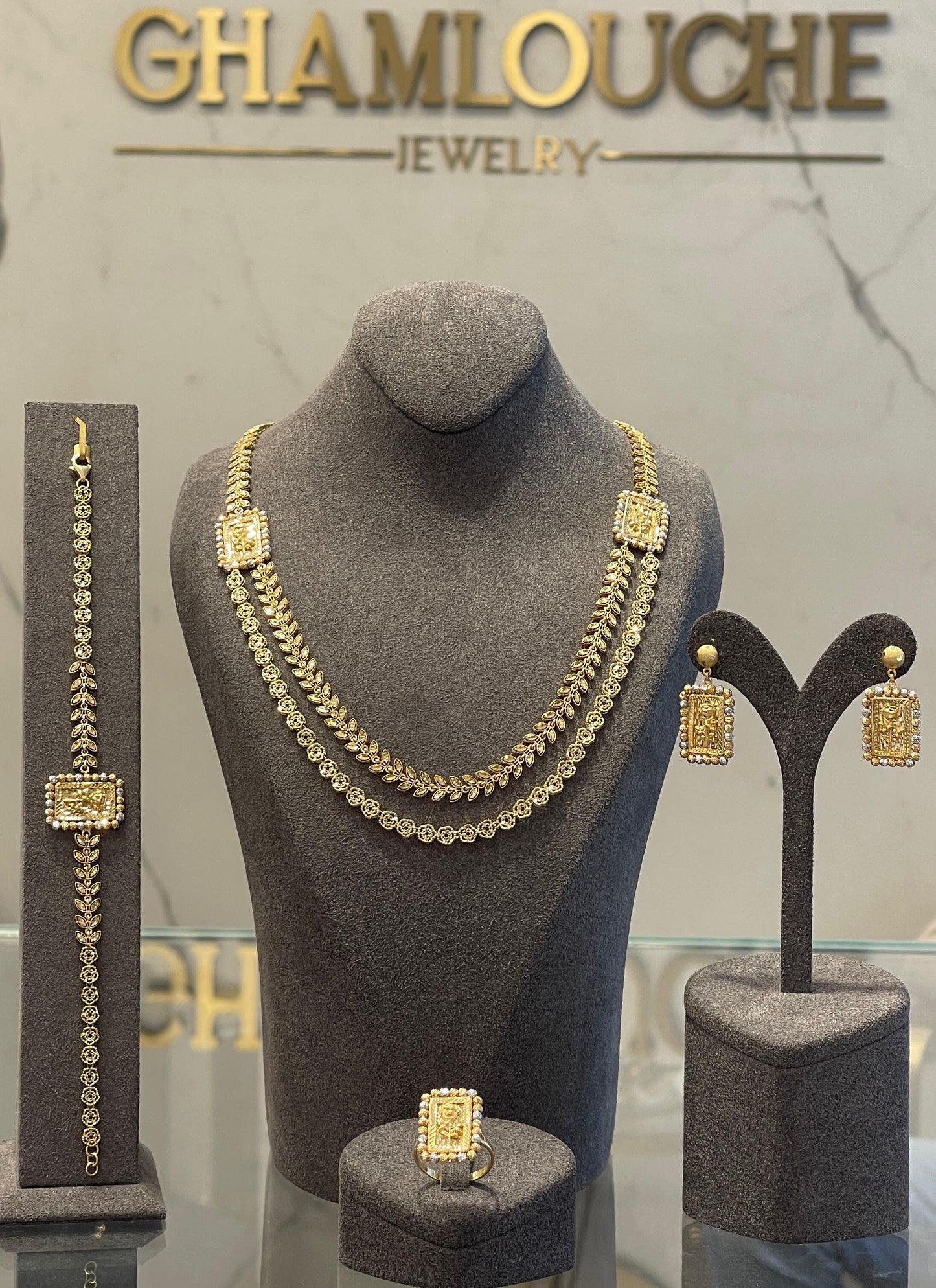 18K Yellow and White Gold Motif Layered Wheat Floral Pattern Set