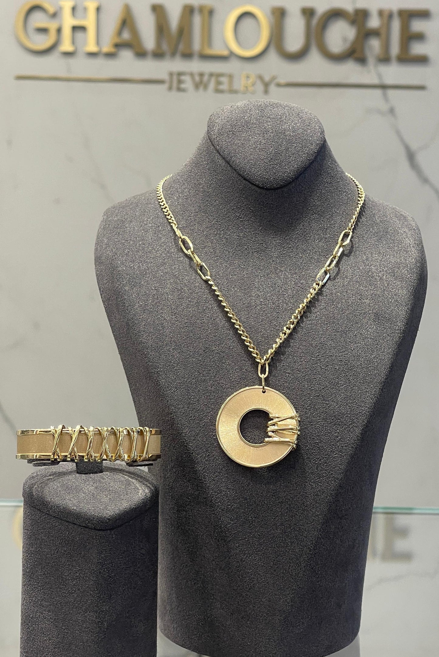 18K Gold Modern Necklace