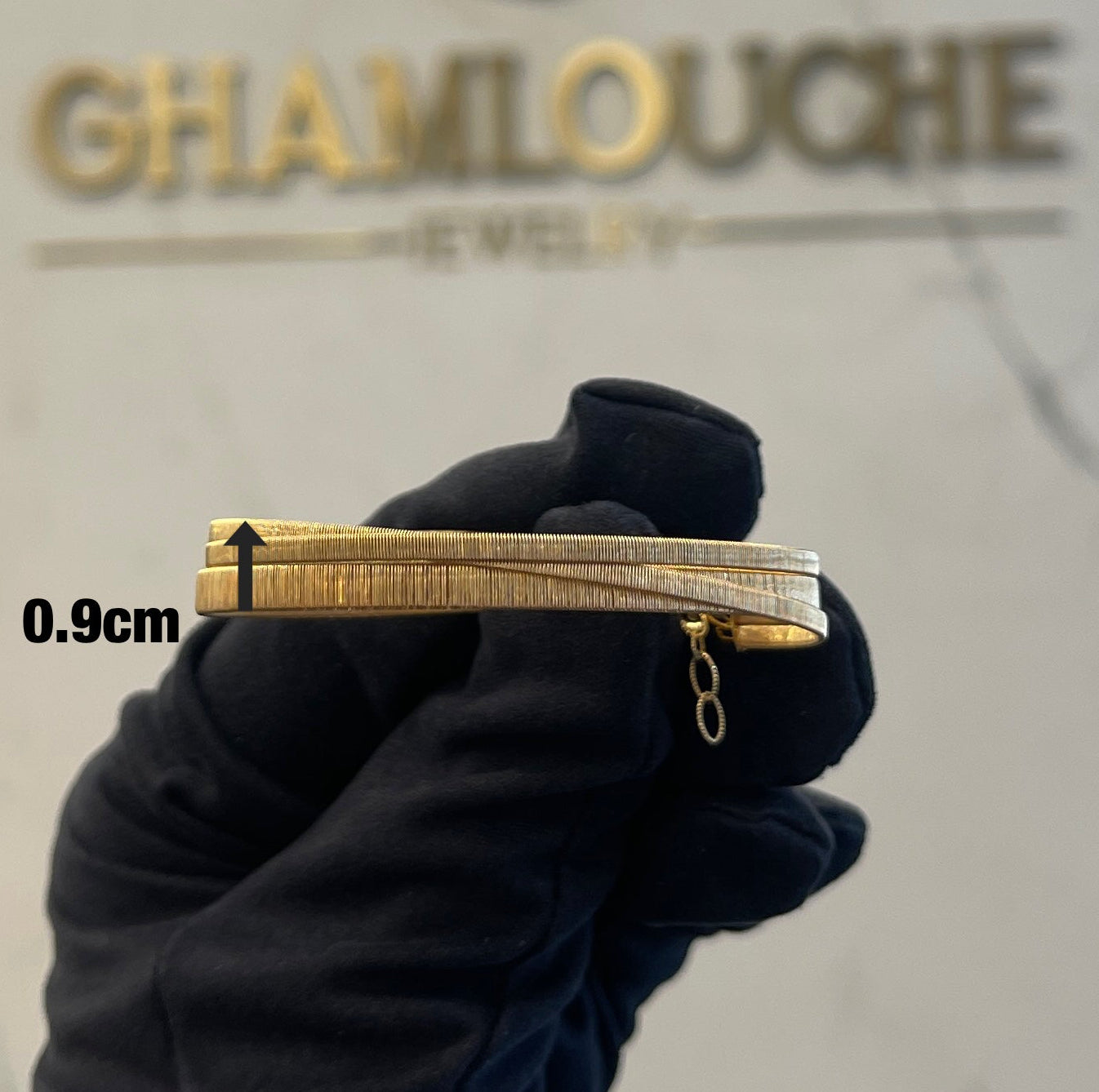 18K Italian Gold Modern Bangle