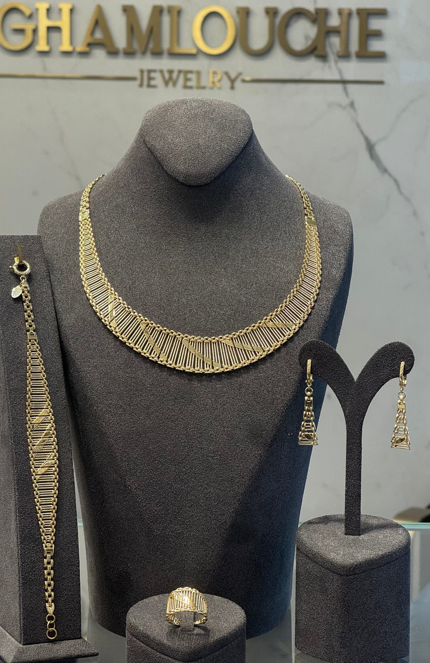 18K Gold Linear Pattern Set