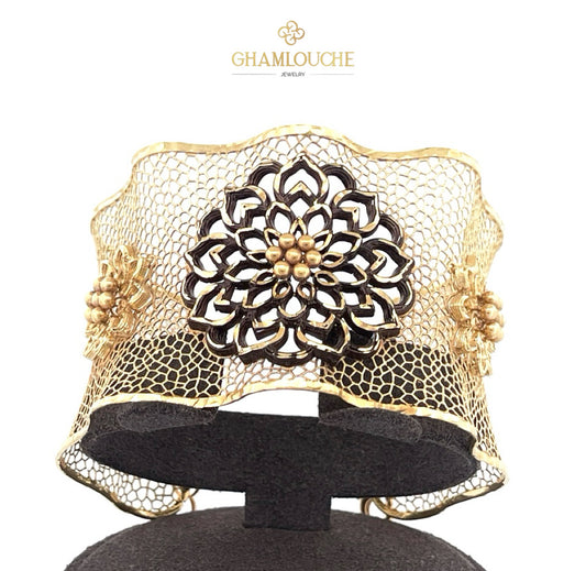 18K Italian Gold Flower Modern Bangle